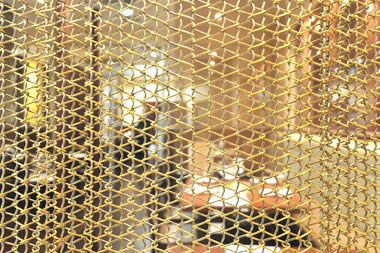 金網の着色されたクリアゴールドは美しさと高級感があります。